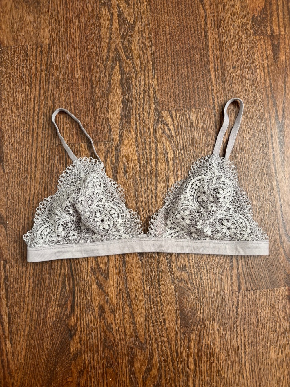 Victoria’s Secret Lace Bralette Women’s Large Gray Floral Unlined Wireless Bra